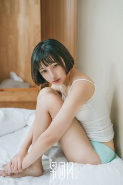 女生去掉所有服装没有小内